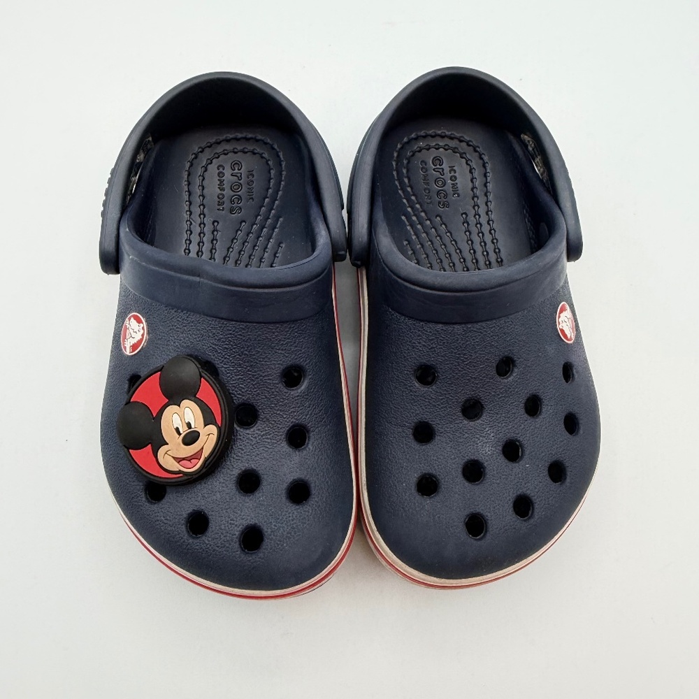 Crocs Boy's Navy/White/Red with Mickey Charm Rubber Clogs Size 7